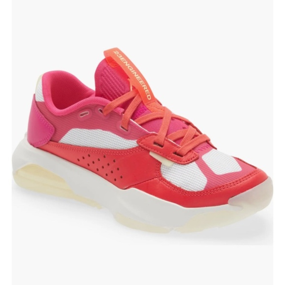 Nike Women’s Air 200E Sneaker Pink 7